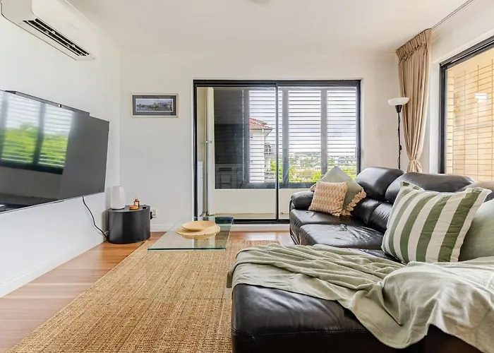 Best Value With City View Sleeps 7