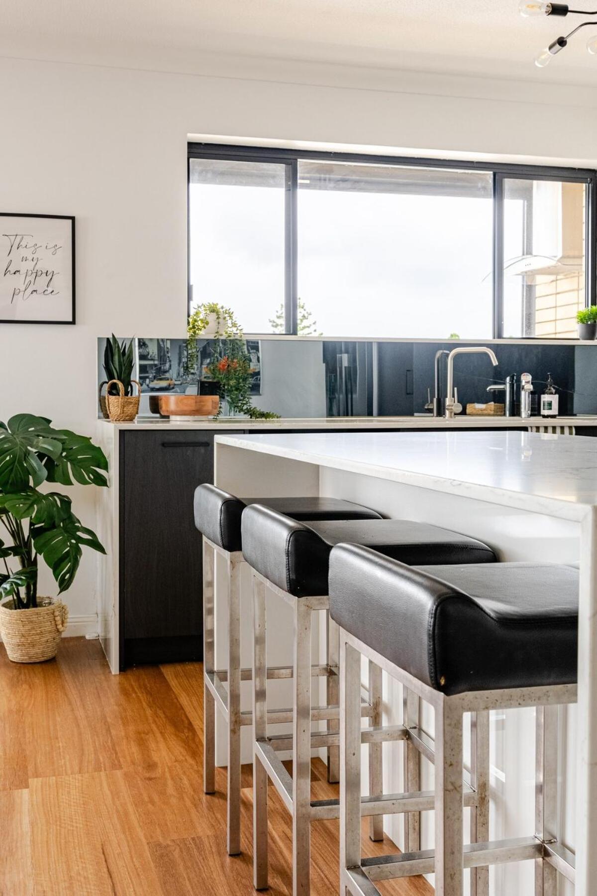 Value With View Sleeps 7 *